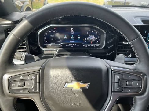 Used 2025 Chevrolet Silverado 1500 High Country w/ High Country Premium Package AWD/4WD image 14