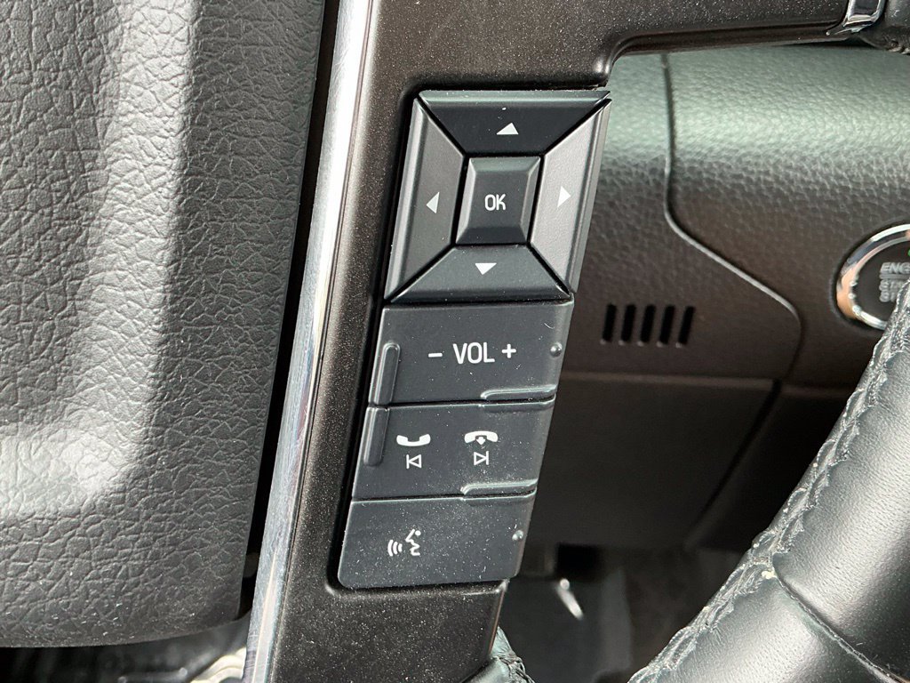 Used 2017 Lincoln Navigator Select AWD/4WD image 31