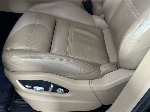 Used 2019 Porsche Cayenne image 16