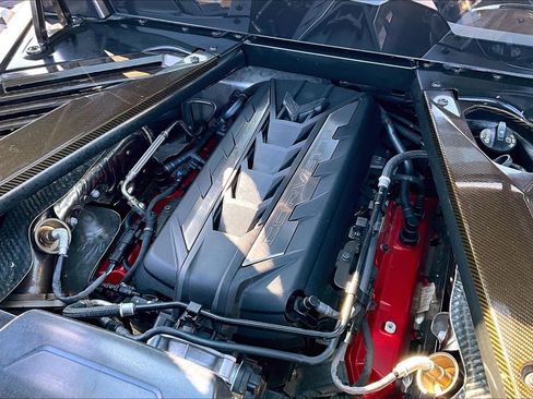 Used 2022 Chevrolet Corvette Stingray Preferred Cpe w/ Engine Appearance Package RWD image 29