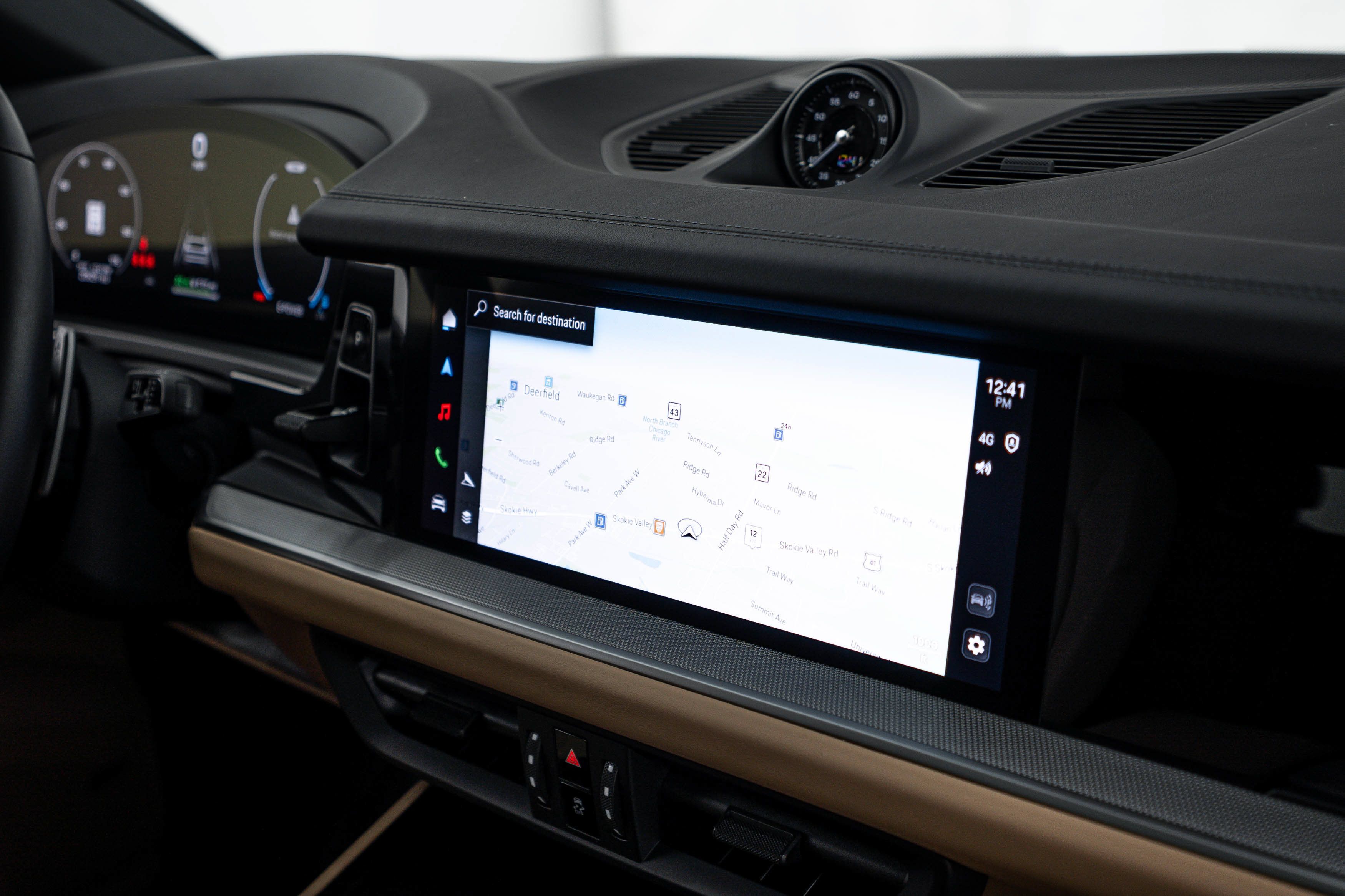 Certified 2024 Porsche Cayenne Coupe AWD/4WD image 15