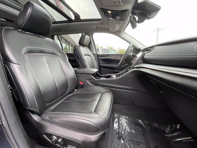 Used 2023 Jeep Grand Cherokee L Limited AWD/4WD image 30