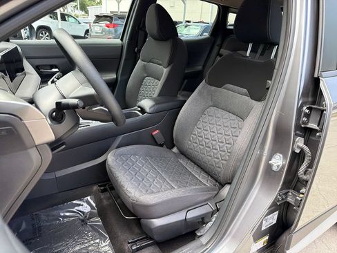 Certified 2025 Nissan Kicks SV FWD image 28