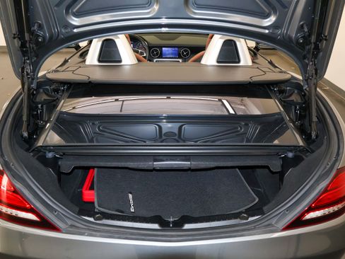 Used 2019 Mercedes-Benz SLC 43 AMG image 12