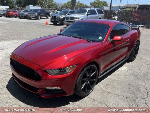 Used 2017 Ford Mustang Coupe RWD image 5