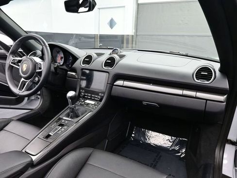 Certified 2024 Porsche 718 Boxster S RWD image 16