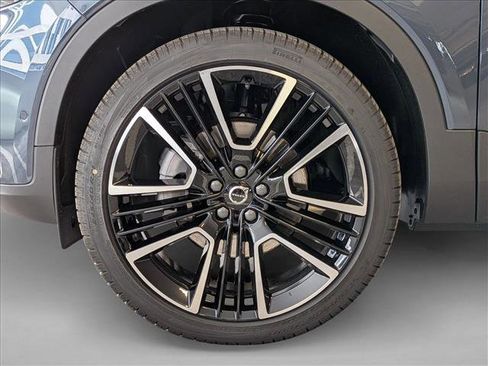 New 2026 Volvo XC40 B5 Ultra w/ Climate Package image 11