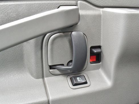 Used 2023 Chevrolet Express 3500 LS image 15