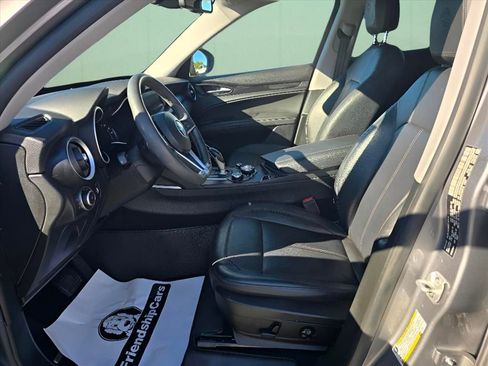 Used 2018 Alfa Romeo Stelvio AWD image 10