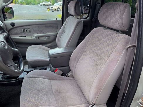 Used 2004 Toyota Tacoma 4x4 Xtracab V6 image 10
