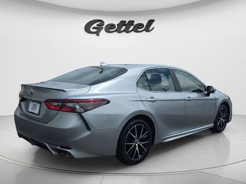 Used 2024 Toyota Camry SE image 4