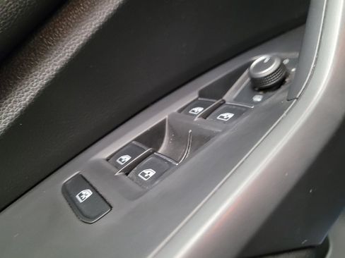 Used 2024 Volkswagen Jetta SE FWD image 27