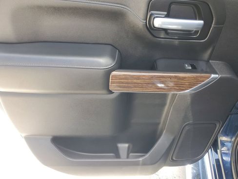 Used 2021 Chevrolet Silverado 1500 High Country image 12
