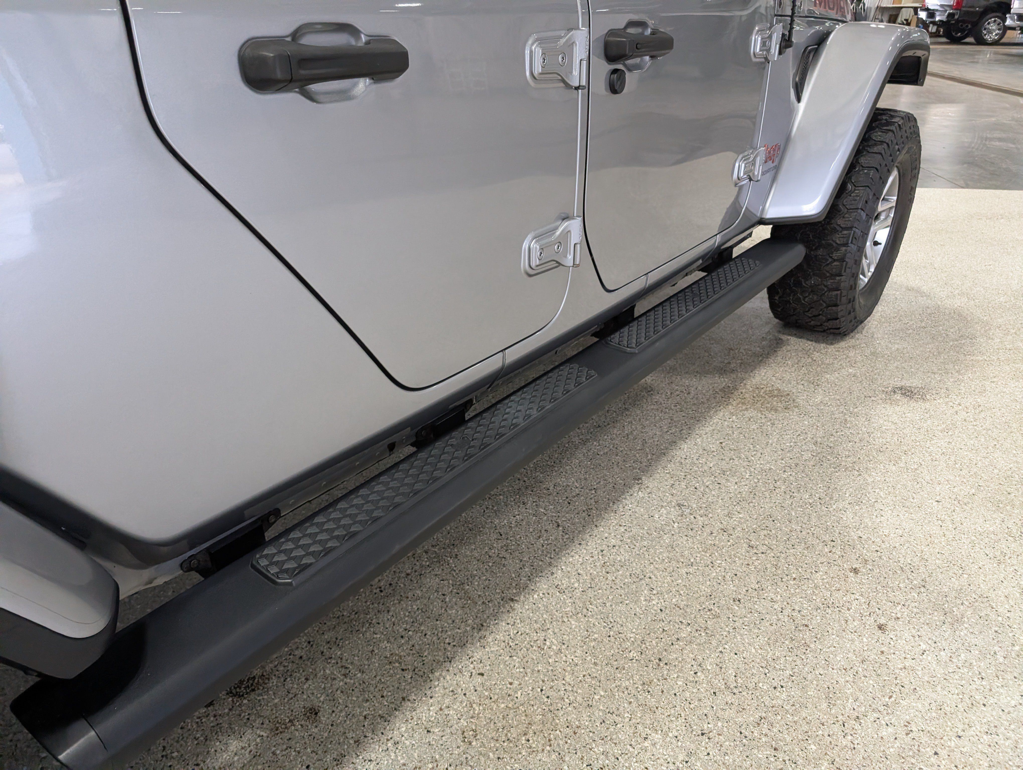 Used 2021 Jeep Gladiator Mojave AWD/4WD image 10