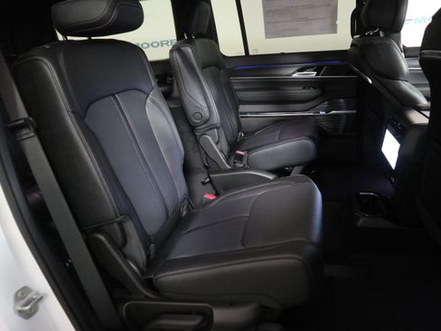 New 2026 Jeep Grand Wagoneer Summit AWD/4WD image 22