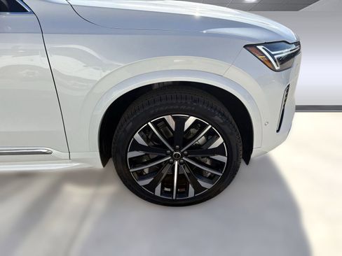 New 2026 Volvo XC90 B6 Plus w/ Protection Package Premier image 11