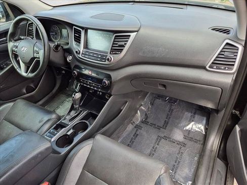 Used 2017 Hyundai Tucson SE Plus AWD/4WD image 28
