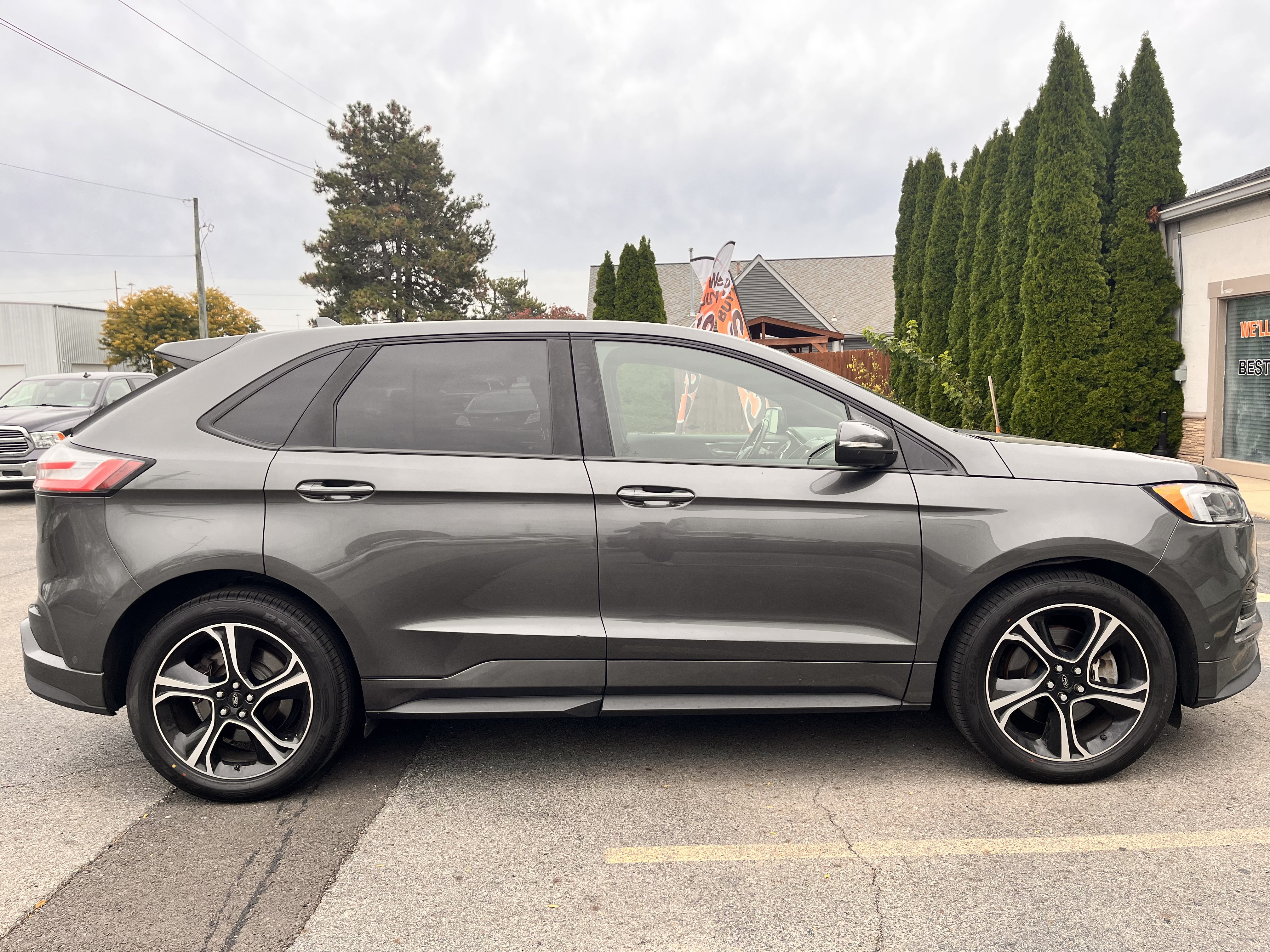 Used 2019 Ford Edge ST w/ Equipment Group 401A AWD/4WD image 2