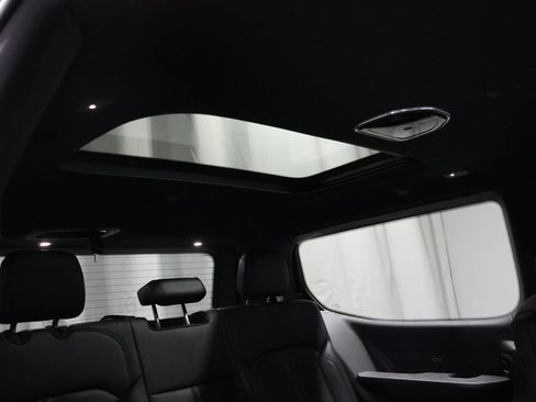 New 2026 Jeep Grand Wagoneer Limited AWD/4WD image 16