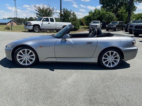 Used 2006 Honda S2000 image 7