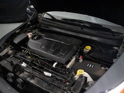 Used 2016 Jeep Cherokee Trailhawk w/ Comfort/Convenience Group image 27