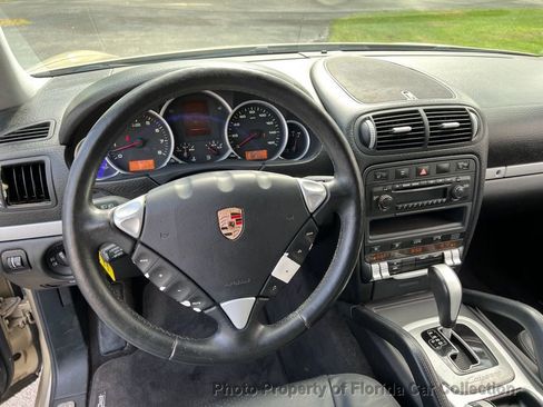 Used 2005 Porsche Cayenne S image 29