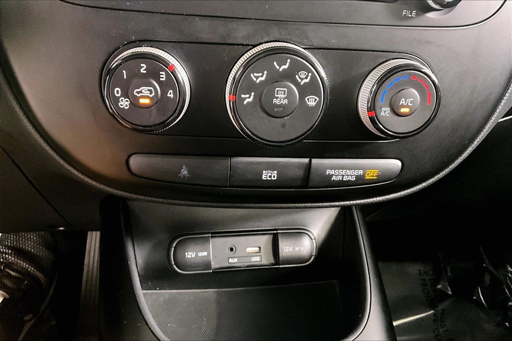 Used 2016 Kia Soul + FWD image 30