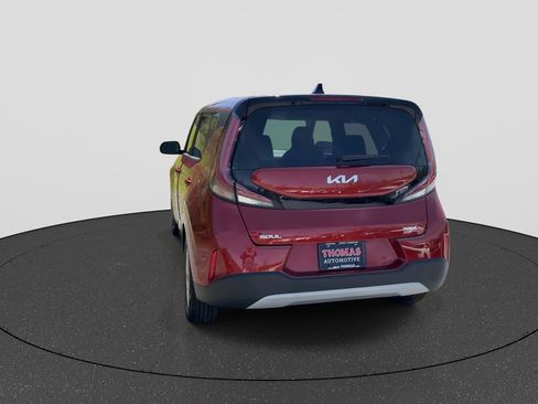 Used 2023 Kia Soul LX w/ LX Technology Package FWD image 7