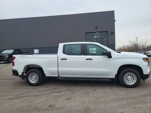Used 2024 Chevrolet Silverado 1500 W/T image 2