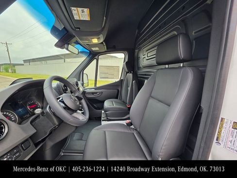 New 2026 Mercedes-Benz Sprinter 2500 image 14