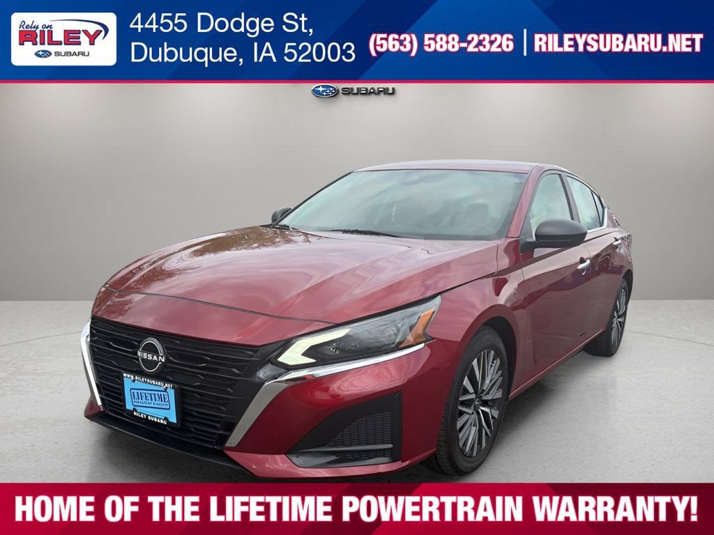 Used 2025 Nissan Altima 2.5 SV FWD image 1
