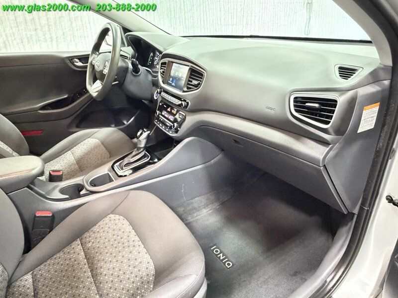 Used 2018 Hyundai Ioniq Blue FWD image 5