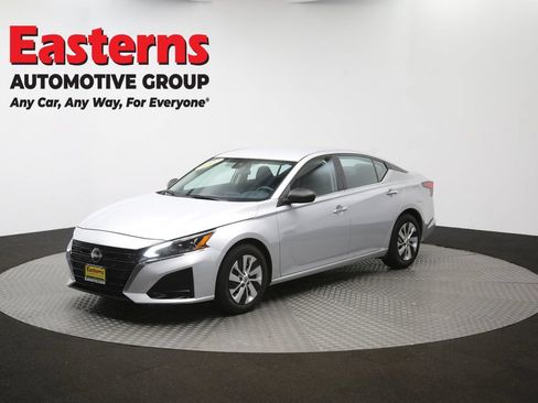 Used 2024 Nissan Altima 2.5 S FWD image 55