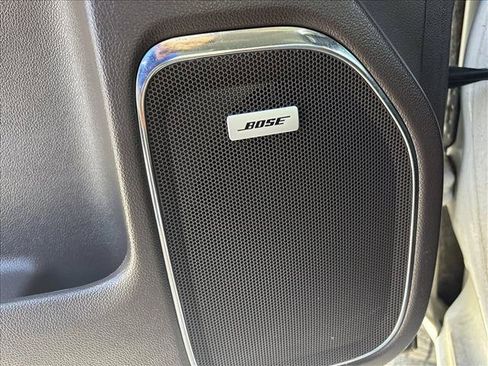 Used 2017 GMC Sierra 1500 SLT w/ SLT Premium Package AWD/4WD image 18