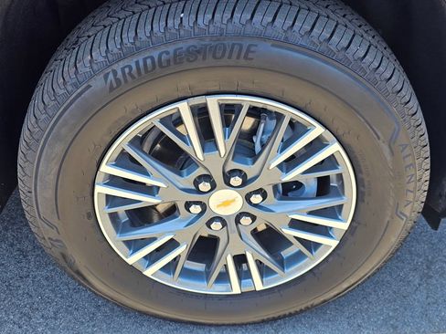 New 2026 Chevrolet Traverse LT w/ Driver Confidence Package FWD image 7