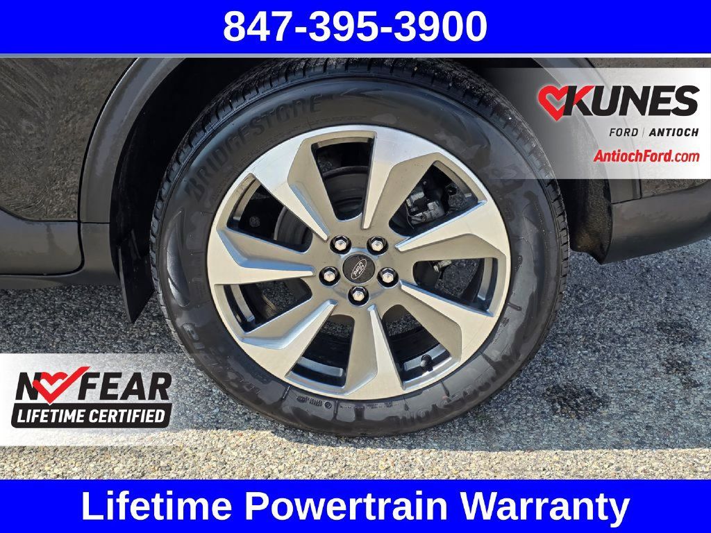 Certified 2025 Ford Escape Platinum AWD/4WD image 15