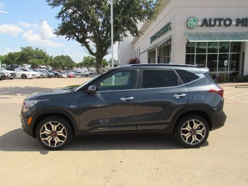 Used 2021 Kia Seltos SX image 10