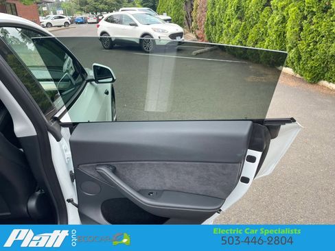 Used 2023 Tesla Model Y Long Range AWD/4WD image 50