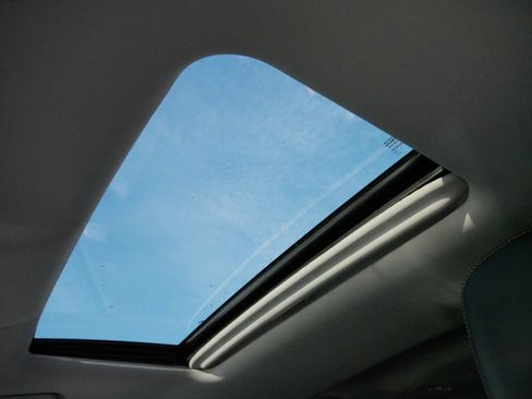 Used 2018 Toyota Highlander Limited image 30