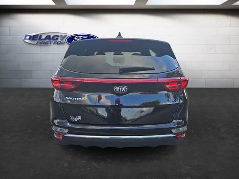 Used 2022 Kia Sportage LX image 4
