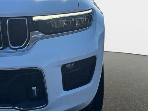 Used 2023 Jeep Grand Cherokee L Overland image 9