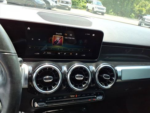 Certified 2021 Mercedes-Benz GLB 250 4MATIC image 19