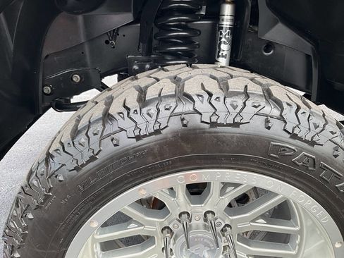 Used 2019 RAM 2500 Laramie AWD/4WD image 38