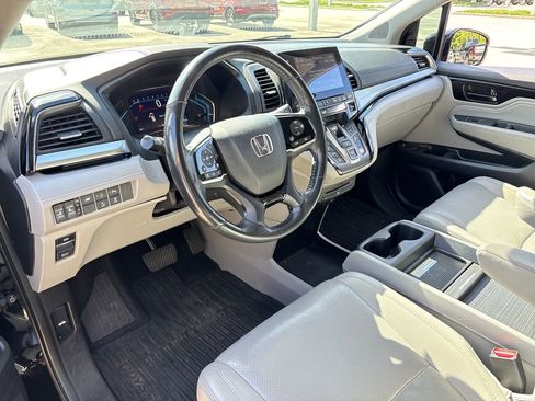 Used 2019 Honda Odyssey Elite image 6