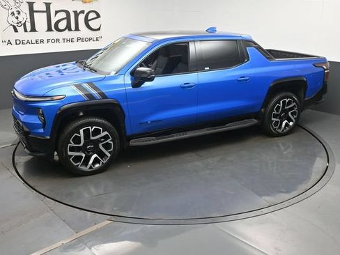 Used 2025 Chevrolet Silverado EV RST w/ LPO, Dark Package RST AWD/4WD image 56