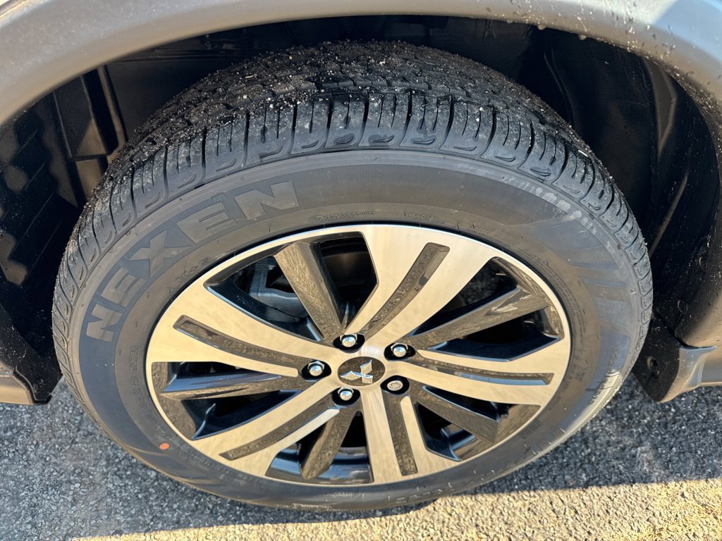 New 2027 Mitsubishi Outlander Sport SE FWD image 39