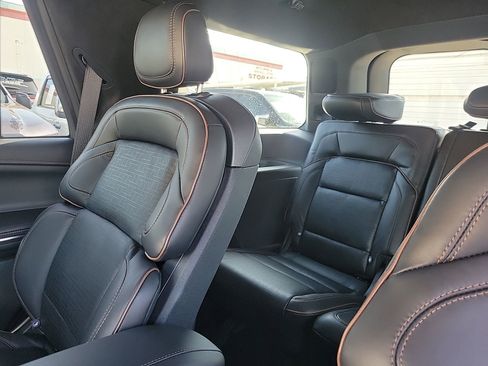 Used 2025 Lincoln Navigator Black Label image 24