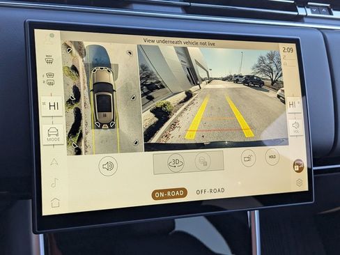 New 2025 Land Rover Range Rover SE image 13