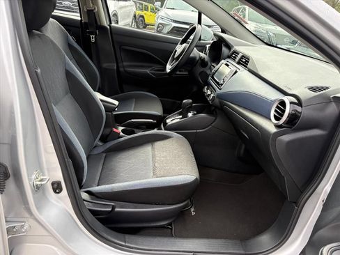 Used 2023 Nissan Versa SV FWD image 18