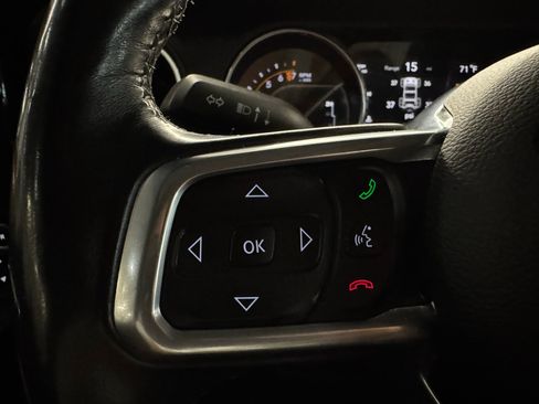 Used 2019 Jeep Wrangler Unlimited Sahara w/ Uconnect 4C Nav & Sound Group image 31